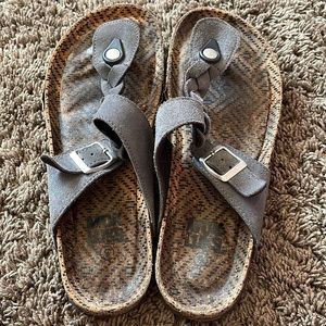 Muk Luks sandal’s